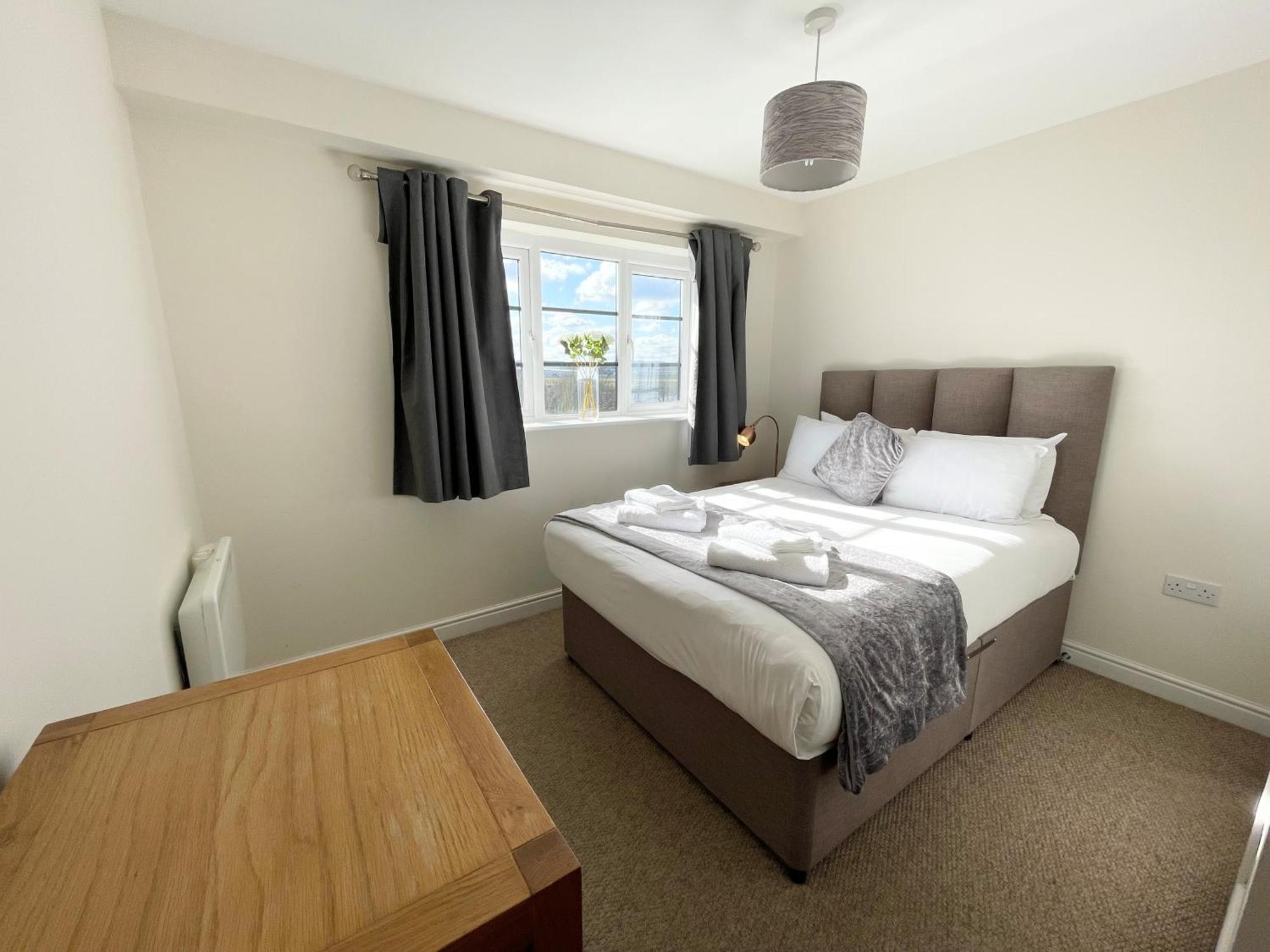 Blue Sky Apartments @Wallis Square, Farnborough Farnborough  Eksteriør billede