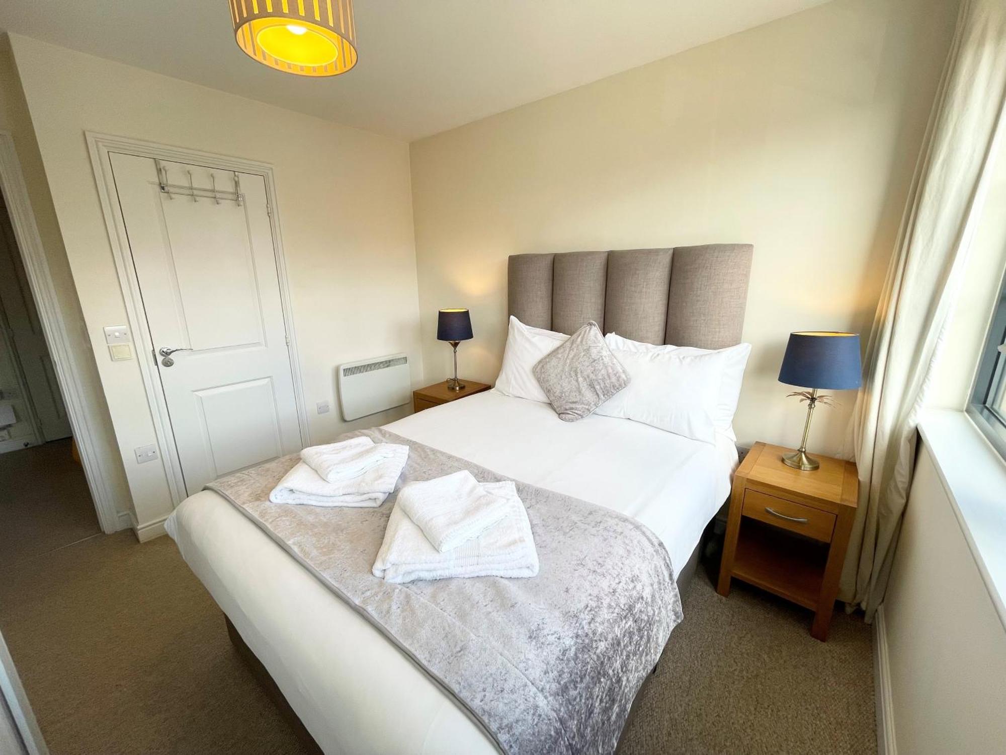 Blue Sky Apartments @Wallis Square, Farnborough Farnborough  Eksteriør billede