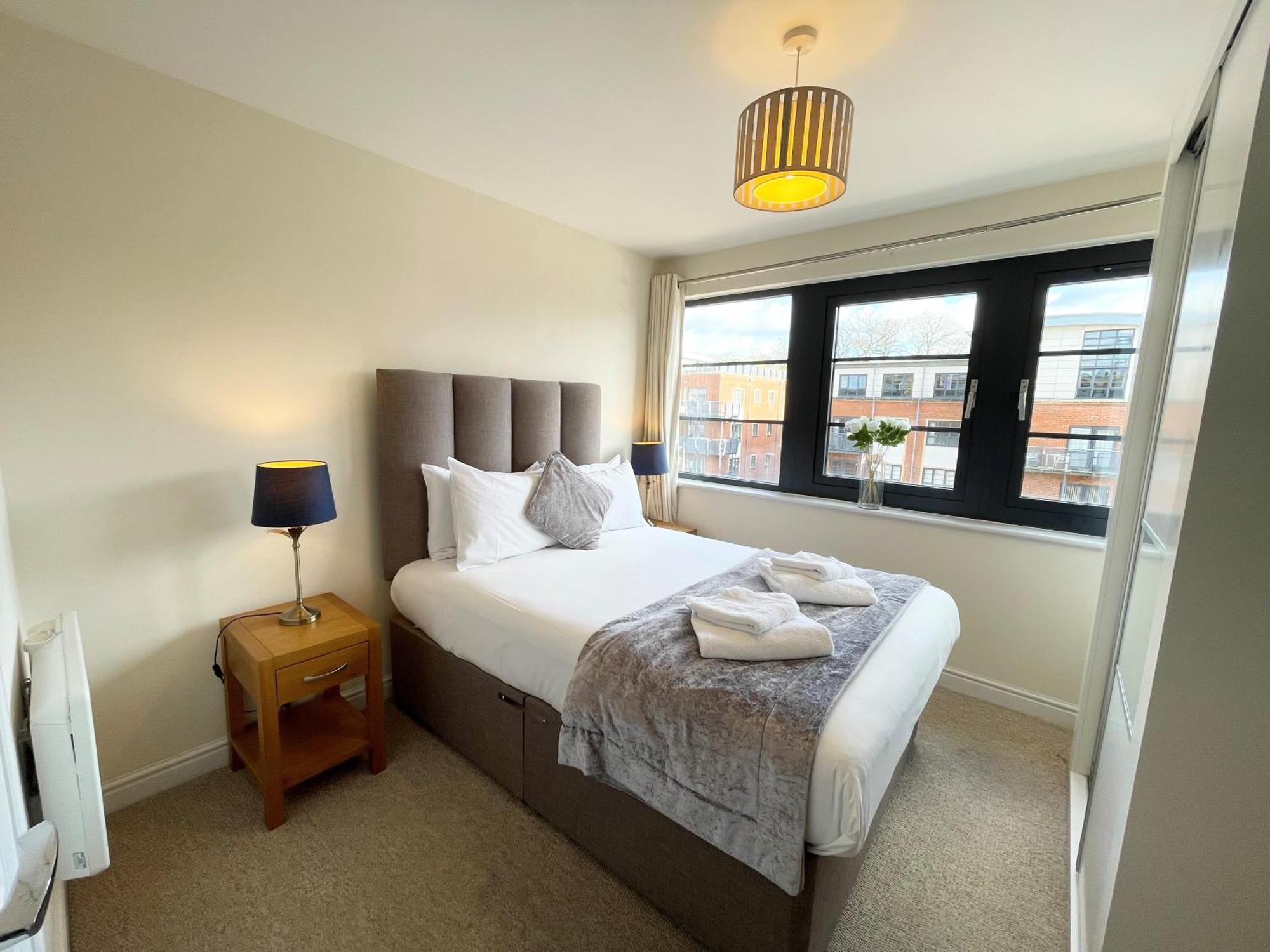 Blue Sky Apartments @Wallis Square, Farnborough Farnborough  Eksteriør billede